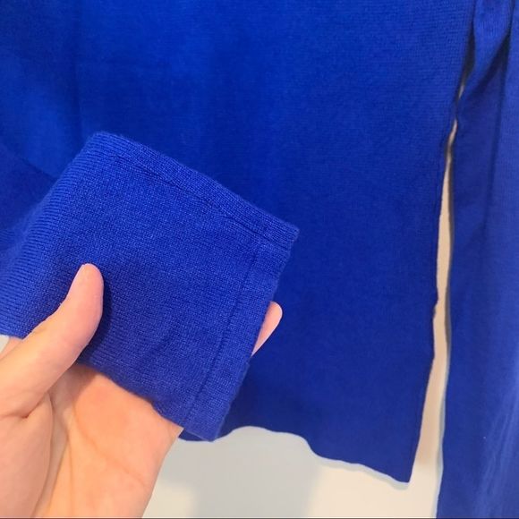Blue T Tahari Sweater - Picture 4 of 10